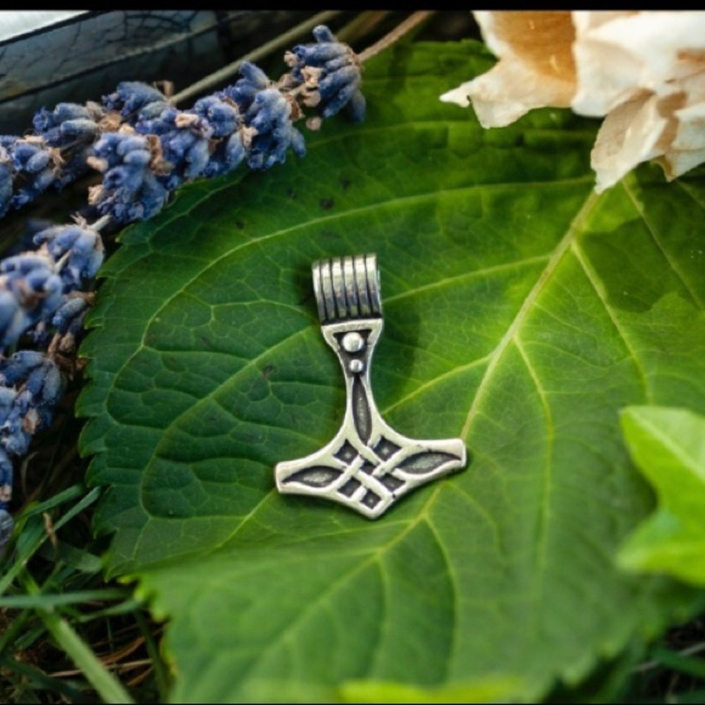 Thor’s Hammer Large Silver Pendent